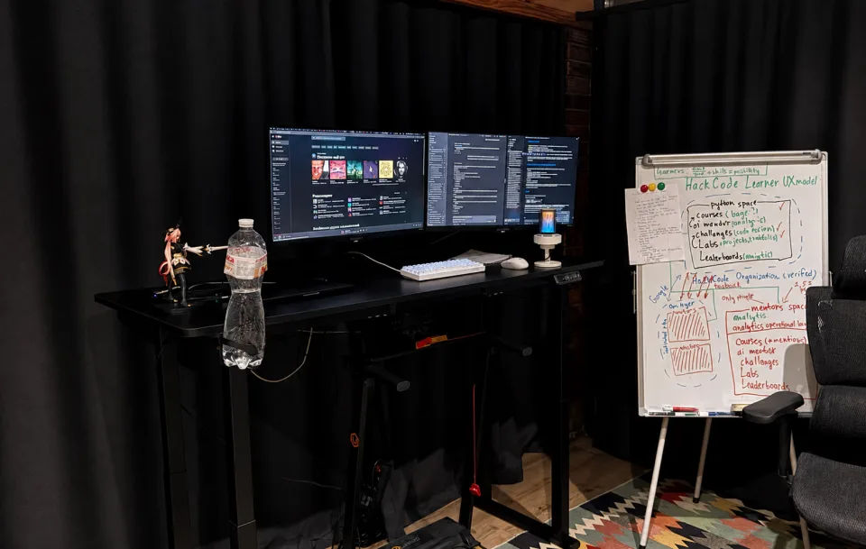 current-desk-v3